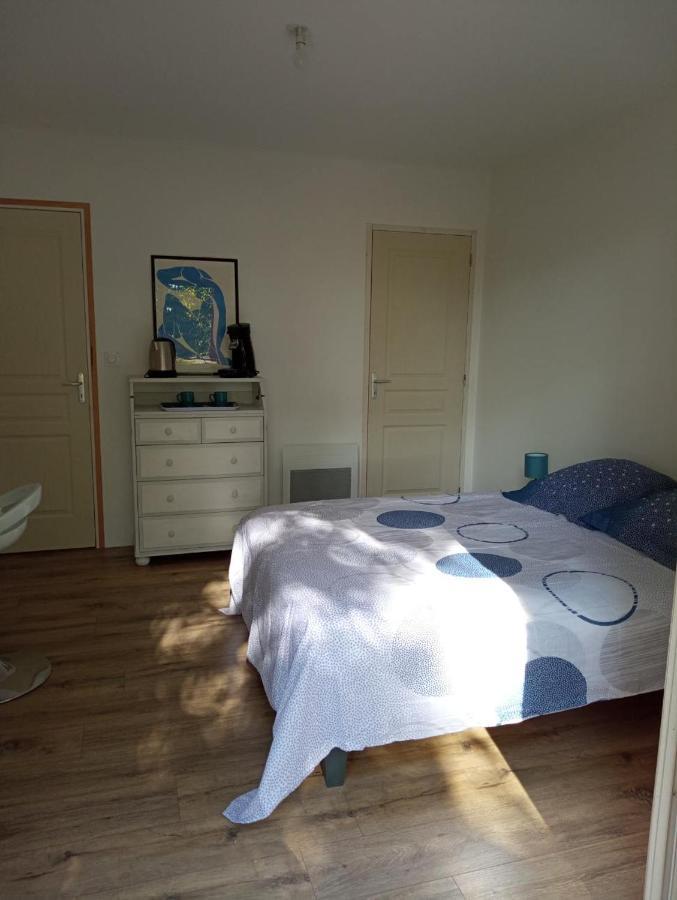 Chambre Au Calme Entouree Par La Nature. แซงต์-เลยอง-ซูร์-เวแซร์ ภายนอก รูปภาพ
